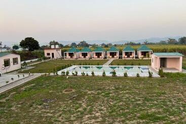 Wild Planet Corbett Hotel And Resort