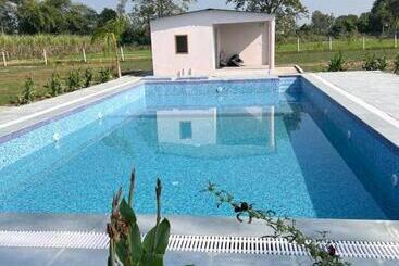 Wild Planet Corbett Hotel And Resort