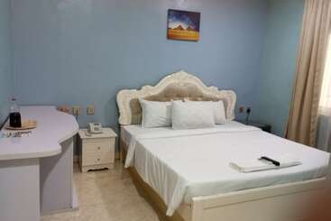 Agoms Hotel Owerri