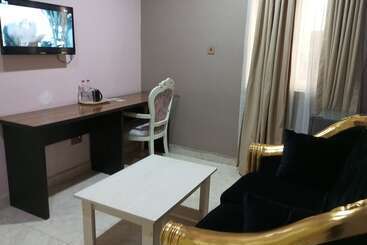 Agoms Hotel Owerri