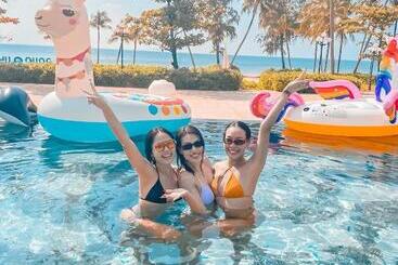 B5 12a03 Phu Quoc Waterfront Hotel Beach Swimming Pool