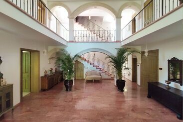 تختخواب و صبحانه Babil Bahçeleri Butik Hotel & Cafe
