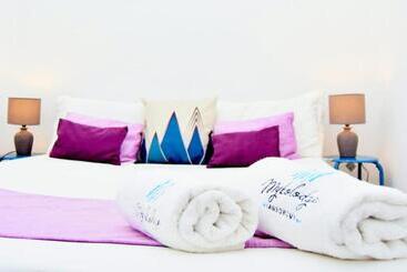 تختخواب و صبحانه Mykolodge Majunga