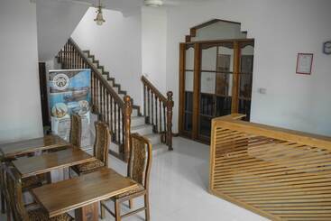 تختخواب و صبحانه Sulkhan Serviced Apartment