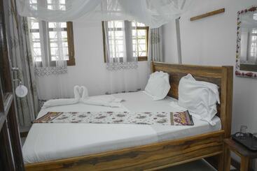 تختخواب و صبحانه Sulkhan Serviced Apartment