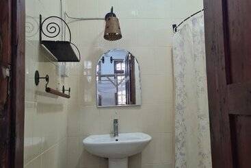 تختخواب و صبحانه Sulkhan Serviced Apartment