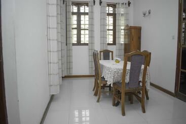 تختخواب و صبحانه Sulkhan Serviced Apartment