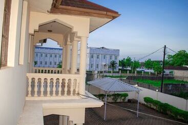 تختخواب و صبحانه Sulkhan Serviced Apartment
