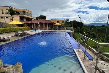 هتل Bora Bora Campestre Los Mangos
