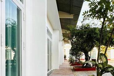 هتل Hy Guesthouse Phu Quoc   Nhà Hy Vivu Bên Vườn