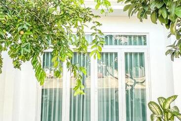 هتل Hy Guesthouse Phu Quoc   Nhà Hy Vivu Bên Vườn