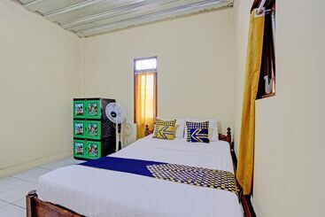 هتل Spot On 92930 Syifa Guest House Syariah