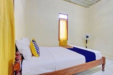 هتل Spot On 92930 Syifa Guest House Syariah