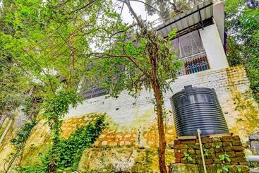 هتل Super Oyo Flagship Alpine Homestay