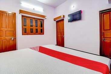 هتل Super Oyo Flagship Alpine Homestay
