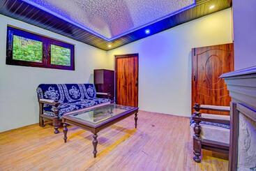 هتل Super Oyo Flagship Alpine Homestay