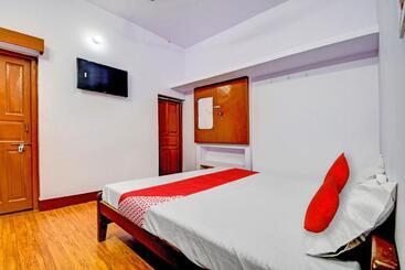 هتل Super Oyo Flagship Alpine Homestay