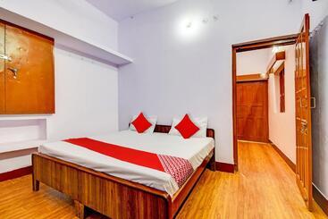 هتل Super Oyo Flagship Alpine Homestay
