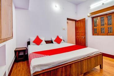 هتل Super Oyo Flagship Alpine Homestay