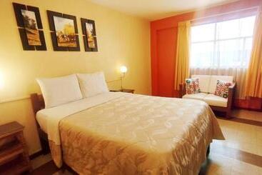 هتل Yañez Inn