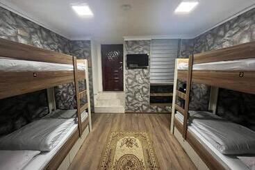 King Hostel Center