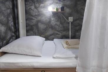 King Hostel Center