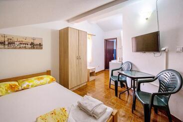 پانسیون Guest House Lotos