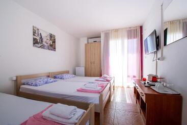 پانسیون Guest House Lotos