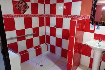 پانسیون Hostal Aventura