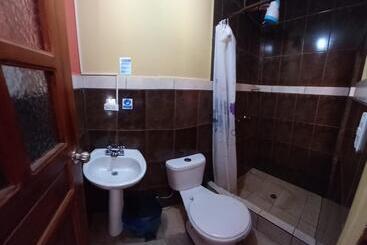 پانسیون Hostal Aventura