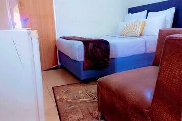 پانسیون Milly Guest House Jhb