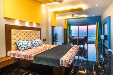 پانسیون Raj Seafront Beach Resort 202