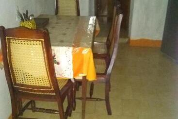 پانسیون Room In Apartment   Comfortable Inn Green Sea Villa Helen Kilometres 4 Circunvalar