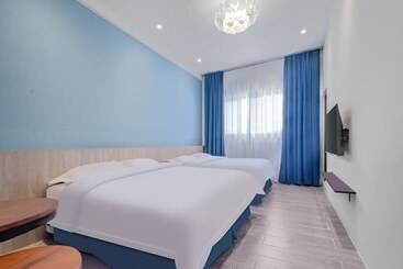 تختخواب و صبحانه Spring Rain Hostel