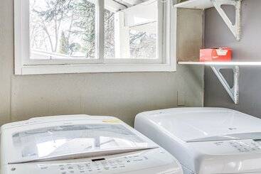 Charming Coeur D Alene Home, Walk To Downtown!
