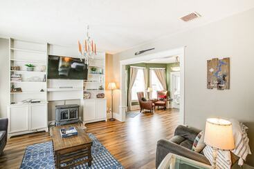 Charming Coeur D Alene Home, Walk To Downtown!