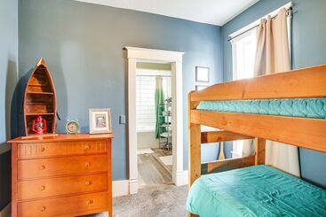 Charming Coeur D Alene Home, Walk To Downtown!