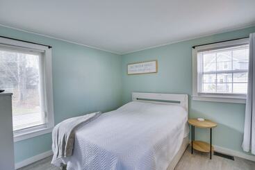 Dog Friendly Old Orchard Beach Home < 1 Mi To Pier