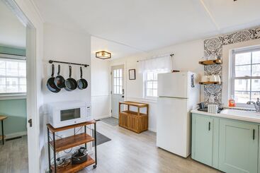 Dog Friendly Old Orchard Beach Home < 1 Mi To Pier