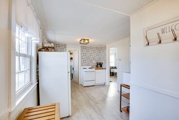 Dog Friendly Old Orchard Beach Home < 1 Mi To Pier