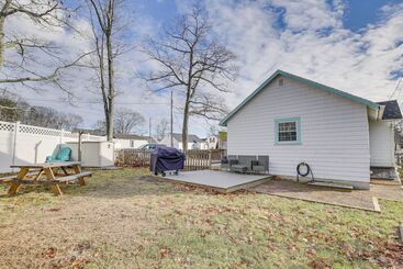 Dog Friendly Old Orchard Beach Home < 1 Mi To Pier