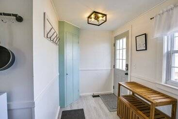 Dog Friendly Old Orchard Beach Home < 1 Mi To Pier