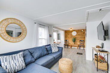 Dog Friendly Old Orchard Beach Home < 1 Mi To Pier