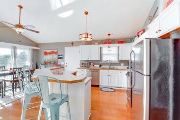 Edgemont Home W/ Deck & Bbq Grill: 2 Mi To Lake!