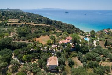 هتل Costa Avithos