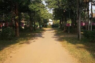هتل Chok Amorn Resort