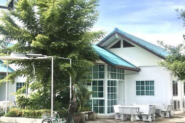 בית מלון כפרי Marshal Resort