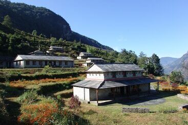 هتل Mountain Lodges Of Nepal   Majhgaon
