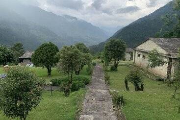 هتل Mountain Lodges Of Nepal   Majhgaon