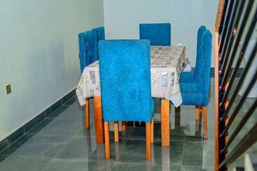 هتل Rusororo Hill View Home Inn
